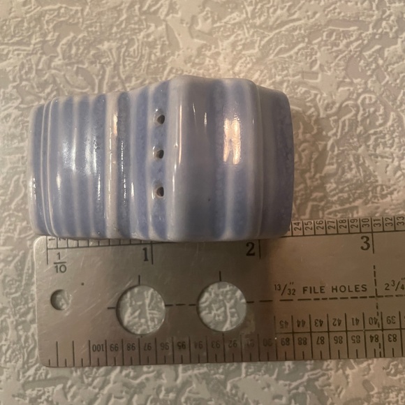 Kentucky salt and pepper shakers - Picture 4 of 6